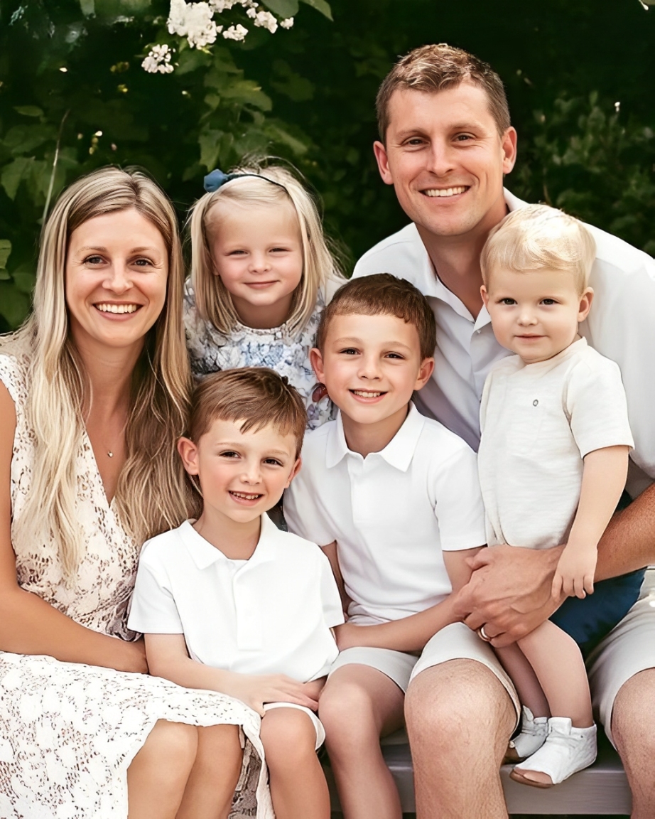 Ich überraschte meinen Mann mit einem Mittagessen bei der Arbeit und erfuhr, dass er bereits vor drei Monaten seinen Job verloren hatte.