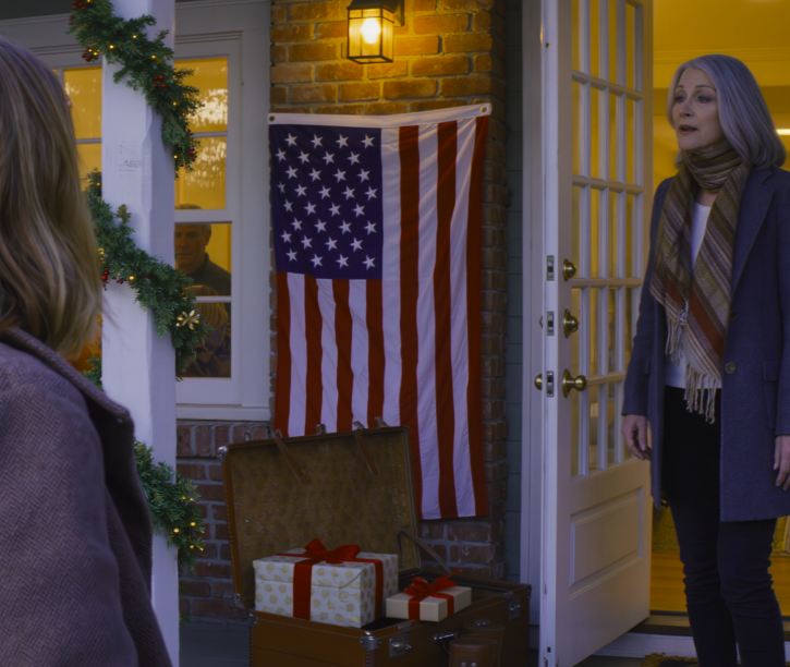 My mother begged me to fly 10 hours from London to San Diego for Christmas; when she opened the door, there was no hello, no hug—just a glance at my suitcase and: “You’ll babysit your brother’s kids. We’re going on a family trip.” My brother sneered, egging the kids on: “Don’t wipe your snot on her,” and they all laughed; I set the gifts down, remembered a strange email about the house… then smiled and said one thing—and my mom could only whisper: “No… no way!!!”